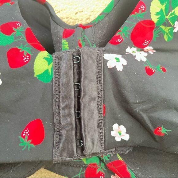 Torrid Curve Strawberry Bloom Perfect T-Shirt Bra - Picture 6 of 11